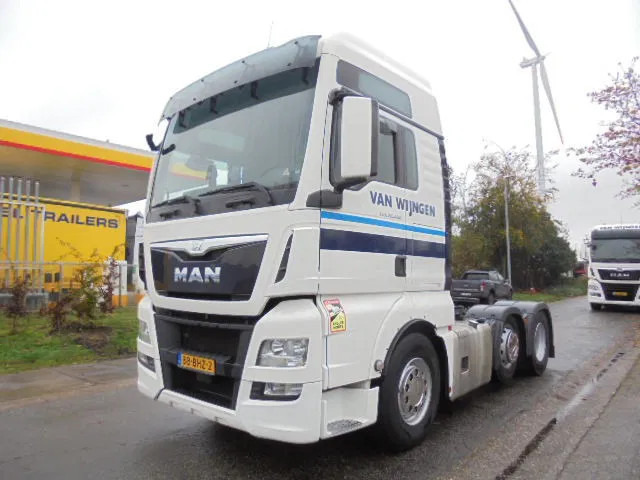 MAN TGX 26.480 XXL 6X2 - Nyergesvontató: 1 kép. MAN TGX 26.480 XXL 6X2 - Nyergesvontató: 1 kép.