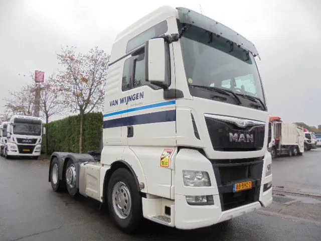 MAN TGX 26.480 XXL 6X2 - Nyergesvontató: 3 kép. MAN TGX 26.480 XXL 6X2 - Nyergesvontató: 3 kép.