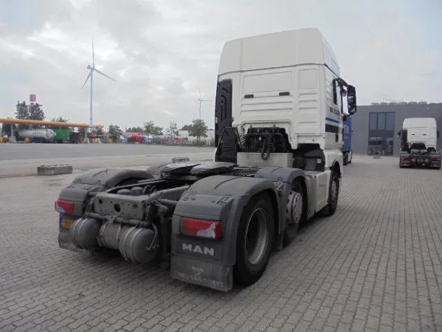 MAN TGX 26-480 XXL - Nyergesvontató: 5 kép. MAN TGX 26-480 XXL - Nyergesvontató: 5 kép.