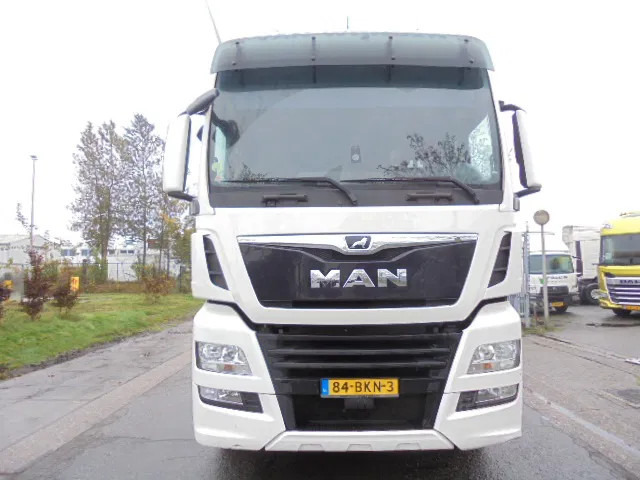 MAN TGX 26.500 XXL 6X2 NEW TYPE TACHO -SMART TACHO - Nyergesvontató: 2 kép. MAN TGX 26.500 XXL 6X2 NEW TYPE TACHO -SMART TACHO - Nyergesvontató: 2 kép.