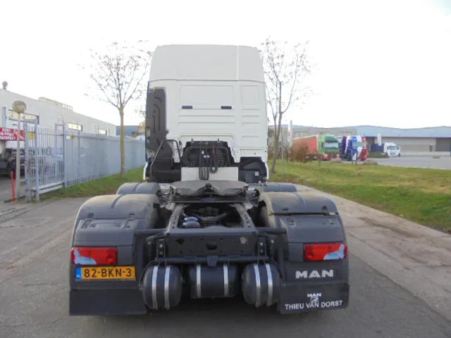 MAN TGX 26.500 XXL 6X2 SMART TACHO NL TRUCK 20X IN STOCK - Nyergesvontató: 4 kép. MAN TGX 26.500 XXL 6X2 SMART TACHO NL TRUCK 20X IN STOCK - Nyergesvontató: 4 kép.