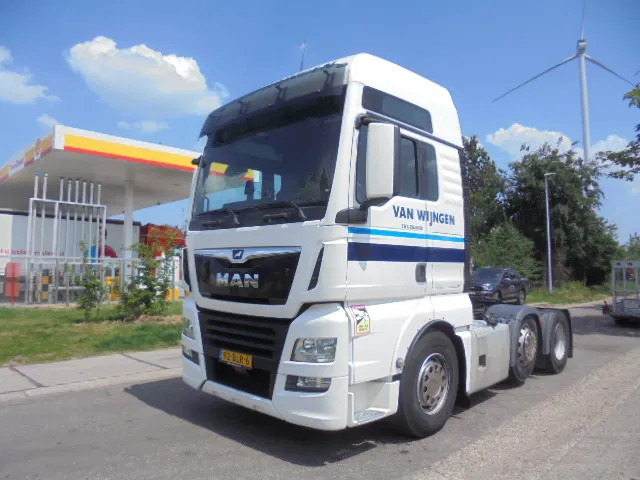 MAN TGX 26.500 XXL SMART TACHO NL TRUCK - Nyergesvontató: 1 kép. MAN TGX 26.500 XXL SMART TACHO NL TRUCK - Nyergesvontató: 1 kép.