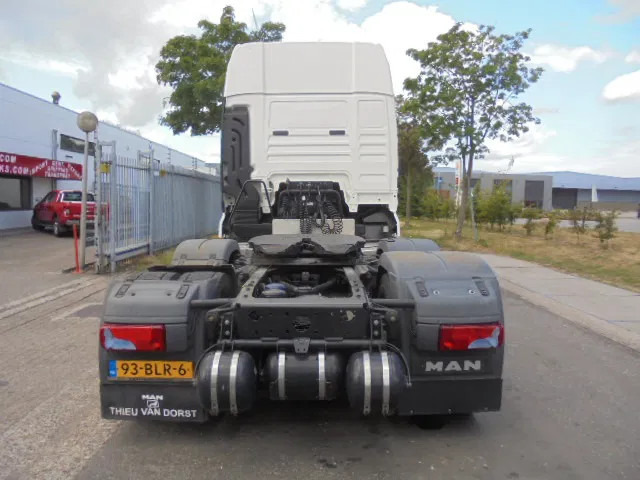 MAN TGX 26.500 XXL TUV APK 03-26 NL TRUCK 16X IN STOCK - Nyergesvontató: 5 kép. MAN TGX 26.500 XXL TUV APK 03-26 NL TRUCK 16X IN STOCK - Nyergesvontató: 5 kép.