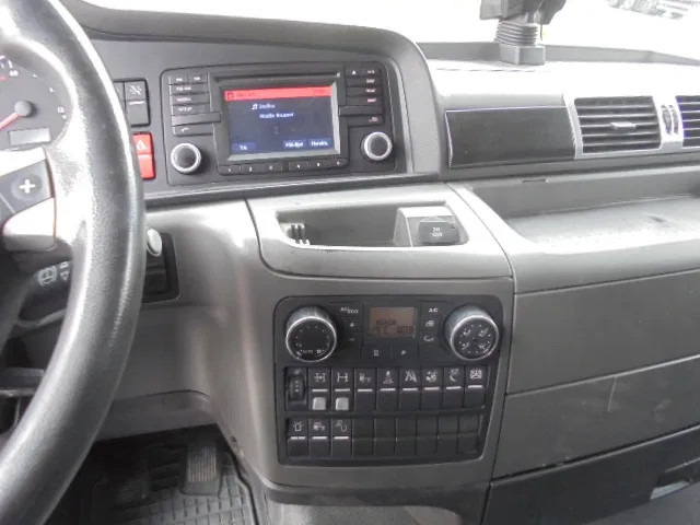 Nyergesvontató MAN TGX 33.480 6X4 Manual Gearbox Retarder: 12 kép. Nyergesvontató MAN TGX 33.480 6X4 Manual Gearbox Retarder: 12 kép.