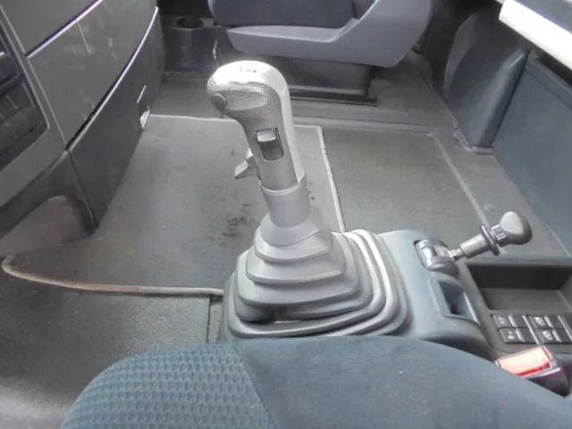 Nyergesvontató MAN TGX 33.480 6X4 Manual Gearbox Retarder: 9 kép. Nyergesvontató MAN TGX 33.480 6X4 Manual Gearbox Retarder: 9 kép.