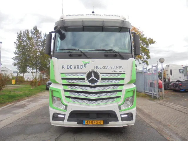 Mercedes-Benz Actros 1842 APK 04-2026 - Nyergesvontató: 2 kép. Mercedes-Benz Actros 1842 APK 04-2026 - Nyergesvontató: 2 kép.