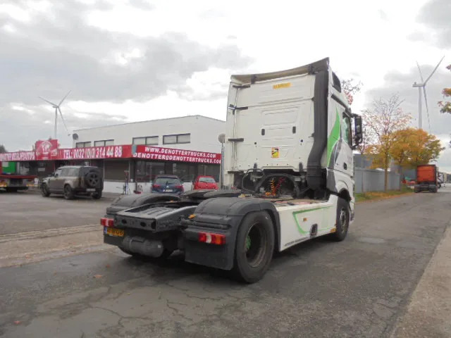Mercedes-Benz Actros 1842 APK 04-2026 - Nyergesvontató: 5 kép. Mercedes-Benz Actros 1842 APK 04-2026 - Nyergesvontató: 5 kép.