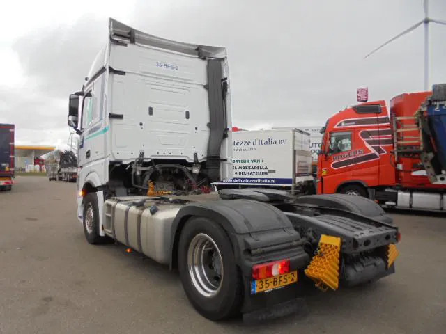 Mercedes-Benz Actros 1842 LS EUR6 - Nyergesvontató: 5 kép. Mercedes-Benz Actros 1842 LS EUR6 - Nyergesvontató: 5 kép.
