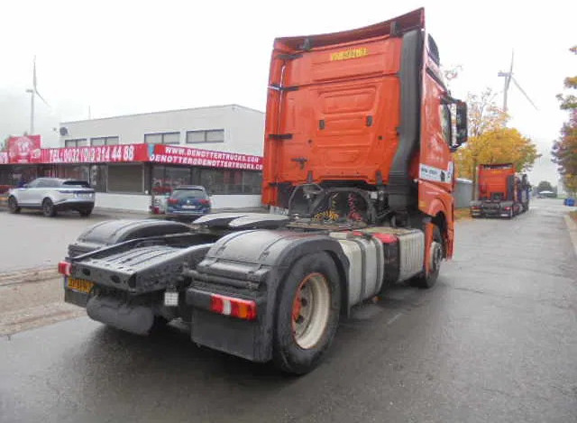 Nyergesvontató Mercedes-Benz Actros 1842 LS NL TRUCK TUV 06-2026: 5 kép. Nyergesvontató Mercedes-Benz Actros 1842 LS NL TRUCK TUV 06-2026: 5 kép.