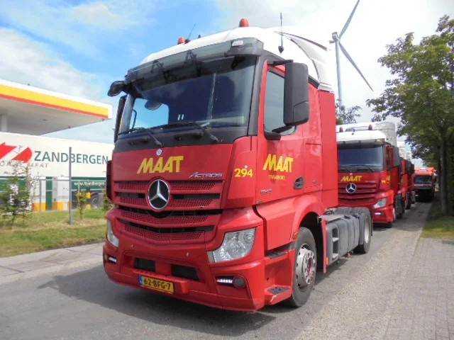 Mercedes-Benz Actros 1943 EUR6 - Nyergesvontató: 1 kép. Mercedes-Benz Actros 1943 EUR6 - Nyergesvontató: 1 kép.