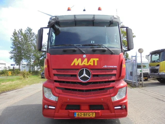 Mercedes-Benz Actros 1943 EUR6 - Nyergesvontató: 2 kép. Mercedes-Benz Actros 1943 EUR6 - Nyergesvontató: 2 kép.