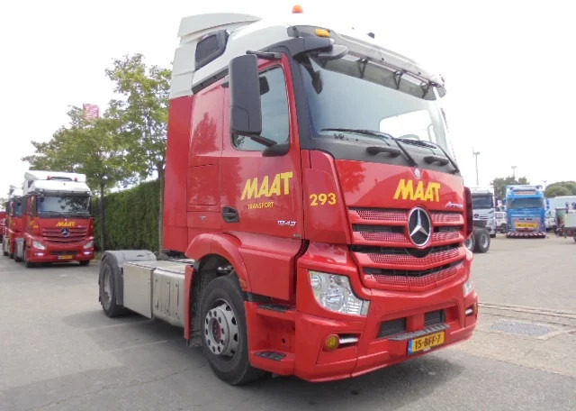 Mercedes-Benz Actros 1943 LS EUR6 - Nyergesvontató: 3 kép. Mercedes-Benz Actros 1943 LS EUR6 - Nyergesvontató: 3 kép.