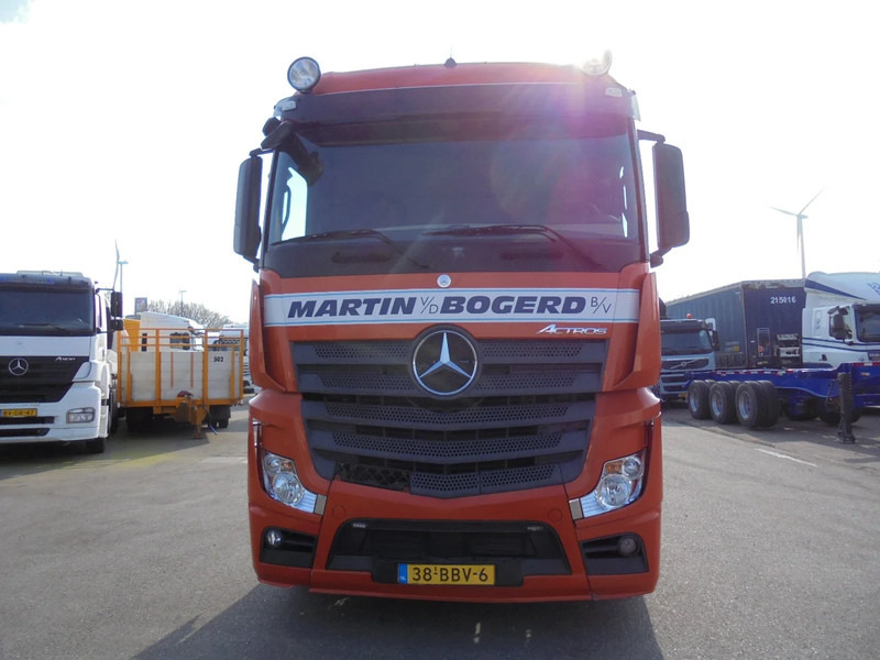 Mercedes-Benz Actros 2542 6X2 GEARBOX PROBLEM - Nyergesvontató: 2 kép. Mercedes-Benz Actros 2542 6X2 GEARBOX PROBLEM - Nyergesvontató: 2 kép.