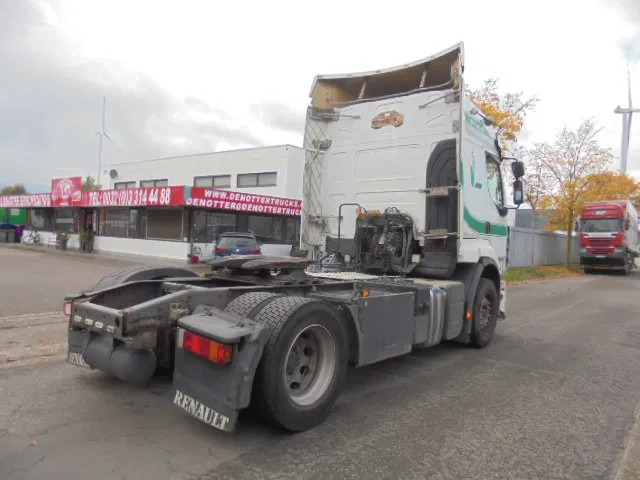 Renault Premium 460 DXI EEV - Nyergesvontató: 5 kép. Renault Premium 460 DXI EEV - Nyergesvontató: 5 kép.