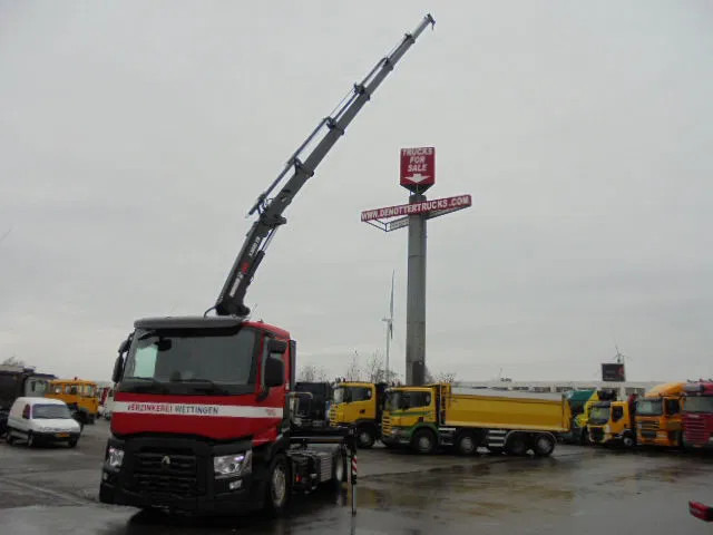 Renault T460 + HIAB 158 E5 - Nyergesvontató: 2 kép. Renault T460 + HIAB 158 E5 - Nyergesvontató: 2 kép.