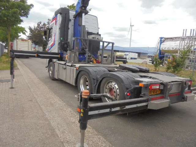 Volvo FH 420 6X2 NL TRUCK - Nyergesvontató: 5 kép. Volvo FH 420 6X2 NL TRUCK - Nyergesvontató: 5 kép.