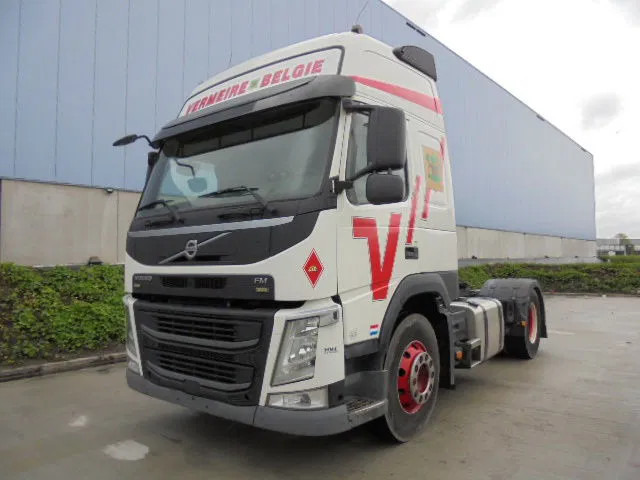 Volvo FM 12.420 EURO 6 - Nyergesvontató: 1 kép. Volvo FM 12.420 EURO 6 - Nyergesvontató: 1 kép.