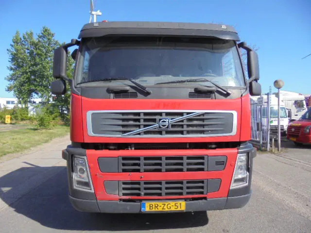 Volvo FM 380 6X2 NL TRUCK - Nyergesvontató: 2 kép. Volvo FM 380 6X2 NL TRUCK - Nyergesvontató: 2 kép.