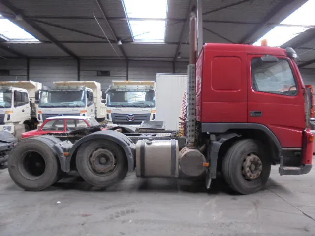 Volvo FM 380 ENGINE NOT OK ONLY PARTS - Nyergesvontató: 4 kép. Volvo FM 380 ENGINE NOT OK ONLY PARTS - Nyergesvontató: 4 kép.