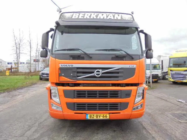 Volvo FM 410 6X2 ADR + HYDRAULICS NL TRUCK - Nyergesvontató: 2 kép. Volvo FM 410 6X2 ADR + HYDRAULICS NL TRUCK - Nyergesvontató: 2 kép.