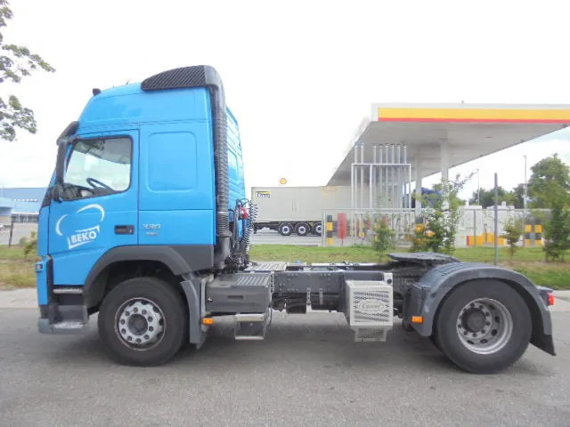 Volvo FM FM 330 TRS KOELUNIT NL TRUCK TUV-APK 19-12-2025 - Nyergesvontató: 2 kép. Volvo FM FM 330 TRS KOELUNIT NL TRUCK TUV-APK 19-12-2025 - Nyergesvontató: 2 kép.