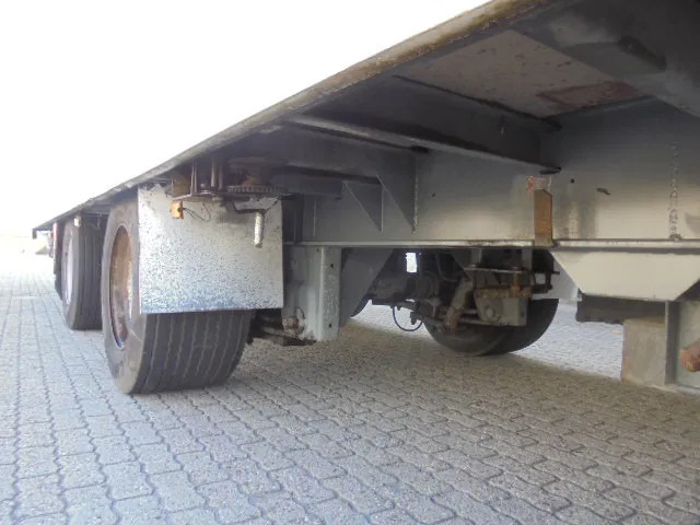 Pótkocsi dobozos Pacton MXD218: 11 kép. Pótkocsi dobozos Pacton MXD218: 11 kép.