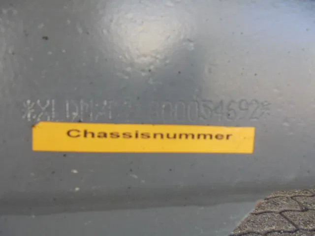 Pótkocsi dobozos Pacton MXD218: 18 kép. Pótkocsi dobozos Pacton MXD218: 18 kép.