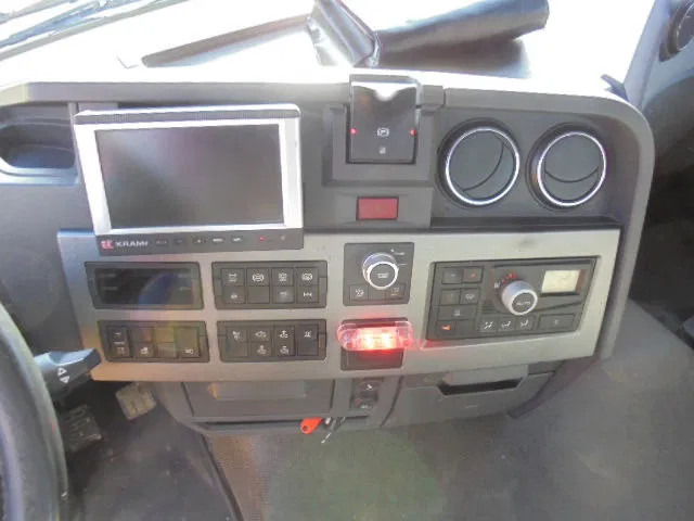 Horgos rakodó teherautó Renault T 430 6X2 NL TRUCK APK TUV 03-26: 9 kép. Horgos rakodó teherautó Renault T 430 6X2 NL TRUCK APK TUV 03-26: 9 kép.