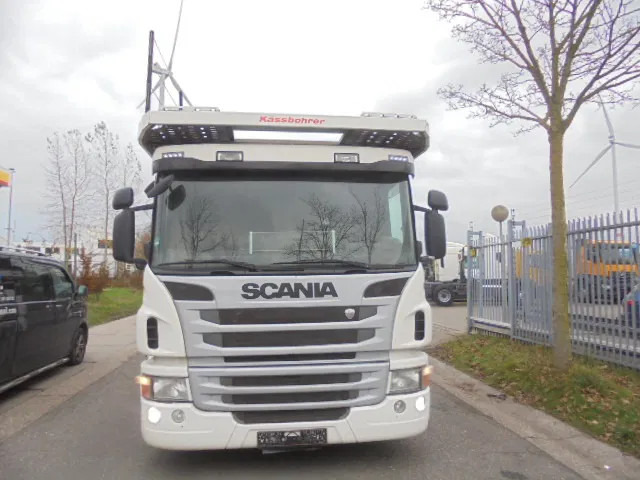 Scania P410 METAGO SUPERTRANS - Autószállító teherautó: 2 kép. Scania P410 METAGO SUPERTRANS - Autószállító teherautó: 2 kép.