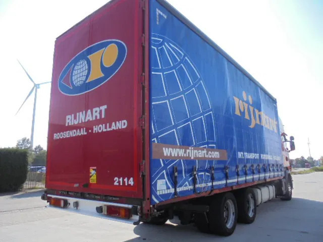 Scania R440 6X2 RETARDER BDF - Dobozos felépítményű teherautó: 4 kép. Scania R440 6X2 RETARDER BDF - Dobozos felépítményű teherautó: 4 kép.