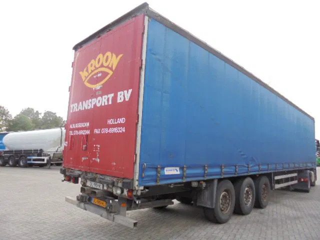 Schmitz Cargobull SCS 24/L-13.62 EB SAF DISC - Ponyvás félpótkocsi: 3 kép. Schmitz Cargobull SCS 24/L-13.62 EB SAF DISC - Ponyvás félpótkocsi: 3 kép.