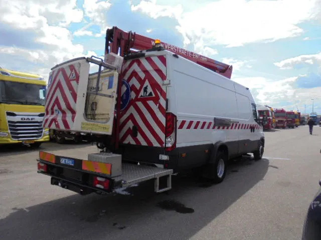 Iveco Daily 70 70C17 - Teherautó, Darus autó: 5 kép. Iveco Daily 70 70C17 - Teherautó, Darus autó: 5 kép.
