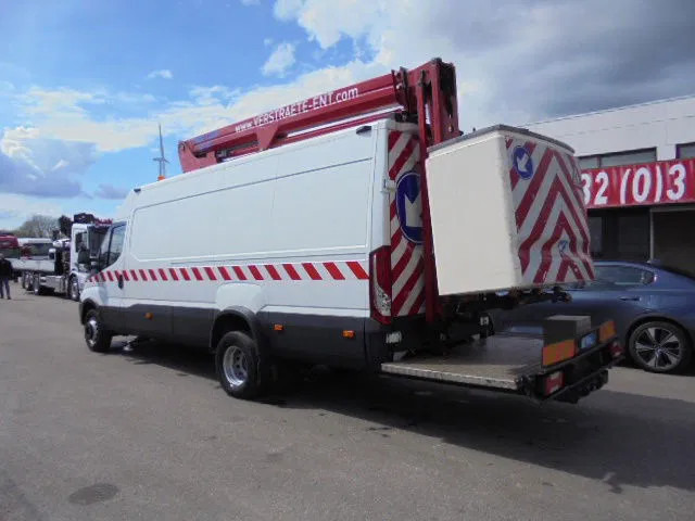 Iveco Daily 70 70C17 - Teherautó, Darus autó: 4 kép. Iveco Daily 70 70C17 - Teherautó, Darus autó: 4 kép.