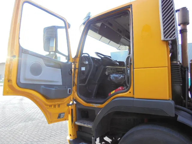 Szippantós autó Terberg FM 1450 6X4: 7 kép.