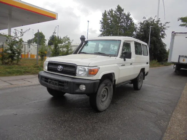 Toyota Land Cruiser HZJ78L 4X4 EXPORT OUTSIDE EU ONLY - Autó: 1 kép. Toyota Land Cruiser HZJ78L 4X4 EXPORT OUTSIDE EU ONLY - Autó: 1 kép.