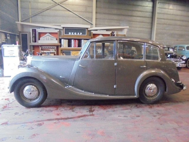 Triumph Roadster 1800 SALOON - Autó: 1 kép. Triumph Roadster 1800 SALOON - Autó: 1 kép.