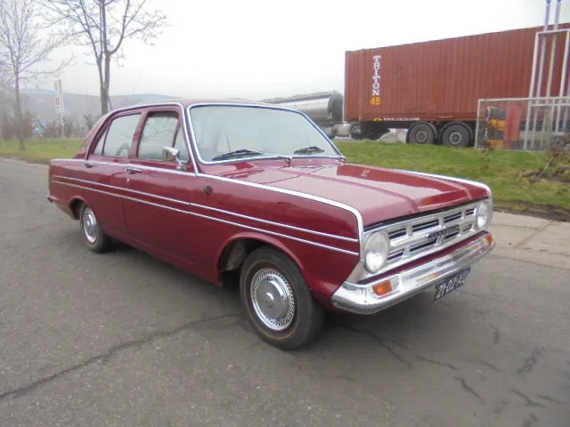 Vauxhall VX 4.90 - Szedán: 4 kép. Vauxhall VX 4.90 - Szedán: 4 kép.