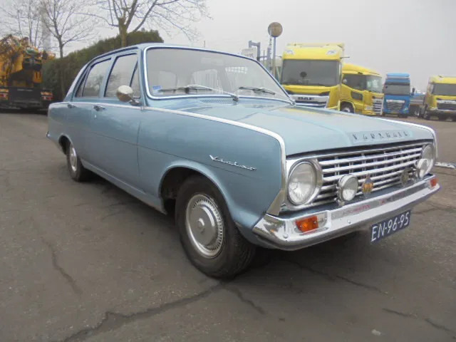 Vauxhall Victor 101 SUPER - Szedán: 4 kép. Vauxhall Victor 101 SUPER - Szedán: 4 kép.