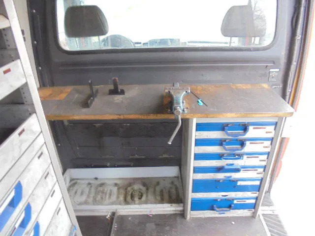 Volkswagen Crafter 35 BESTEL L2 H2 2.5 TDI 80 KW SERVICE CAR COMPLEET - Furgon: 4 kép. Volkswagen Crafter 35 BESTEL L2 H2 2.5 TDI 80 KW SERVICE CAR COMPLEET - Furgon: 4 kép.