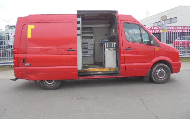 Volkswagen Crafter 35 BESTEL L2 H2 2.5 TDI 80 KW SERVICE CAR COMPLEET - Furgon: 3 kép. Volkswagen Crafter 35 BESTEL L2 H2 2.5 TDI 80 KW SERVICE CAR COMPLEET - Furgon: 3 kép.