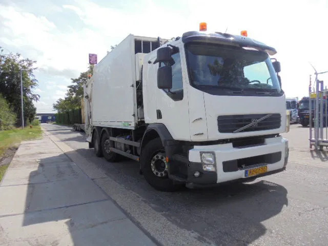 Volvo FE 240 NL TRUCK - Szemetesautó: 2 kép. Volvo FE 240 NL TRUCK - Szemetesautó: 2 kép.