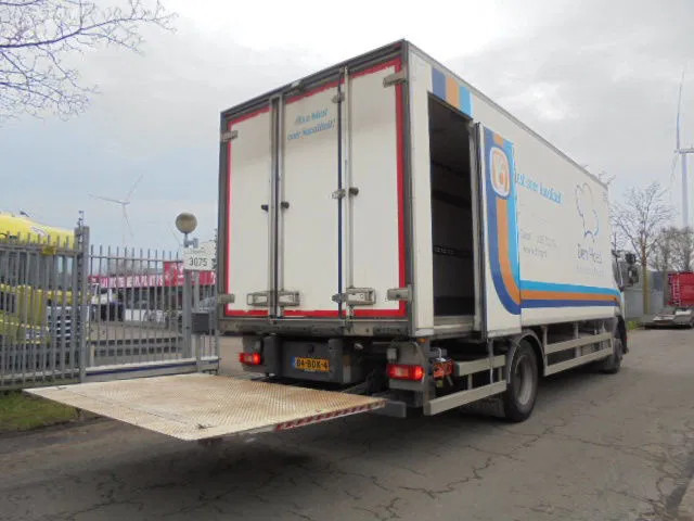 Volvo FE 250 CHEREAU NL TRUCK - Hőszigetelt teherautó: 4 kép. Volvo FE 250 CHEREAU NL TRUCK - Hőszigetelt teherautó: 4 kép.