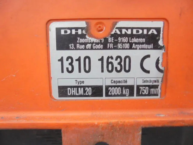 Volvo FE 250 CHEREAU NL TRUCK - Hőszigetelt teherautó: 5 kép. Volvo FE 250 CHEREAU NL TRUCK - Hőszigetelt teherautó: 5 kép.