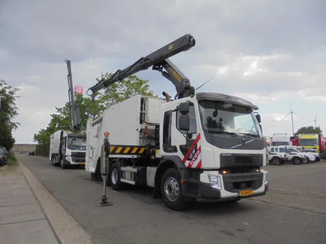 Volvo FE 320 6X2 NL TRUCK - Szemetesautó: 3 kép. Volvo FE 320 6X2 NL TRUCK - Szemetesautó: 3 kép.