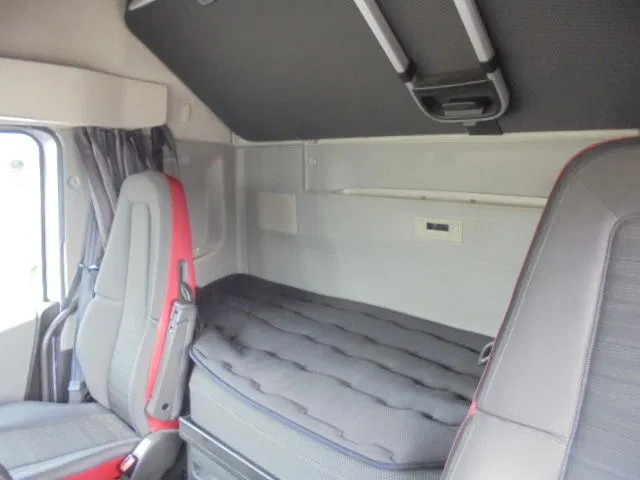 Darus autó Volvo FH 420 6X2 NL TRUCK: 12 kép.