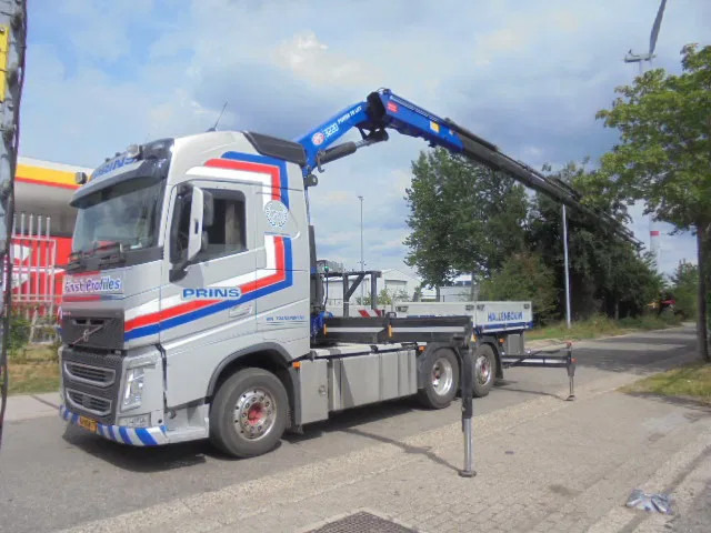 Volvo FH 420 6X2 NL TRUCK - Darus autó: 1 kép. Volvo FH 420 6X2 NL TRUCK - Darus autó: 1 kép.