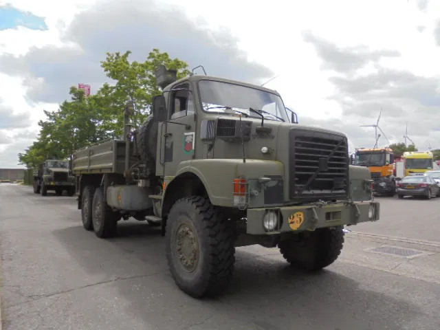 Volvo N 10 6X6 L + FASSI 3X IN STOCK - Platós teherautó, Darus autó: 3 kép. Volvo N 10 6X6 L + FASSI 3X IN STOCK - Platós teherautó, Darus autó: 3 kép.
