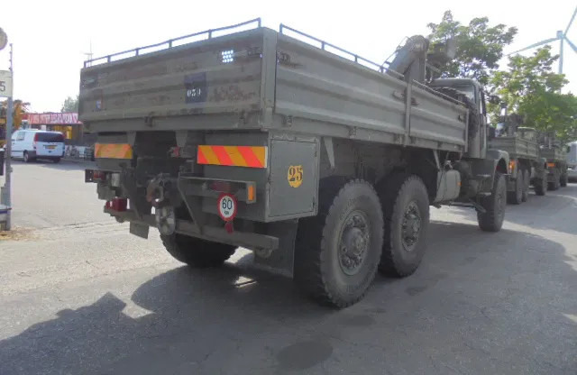 Volvo N 10 6X6 L + FASSI - Platós teherautó, Darus autó: 5 kép. Volvo N 10 6X6 L + FASSI - Platós teherautó, Darus autó: 5 kép.