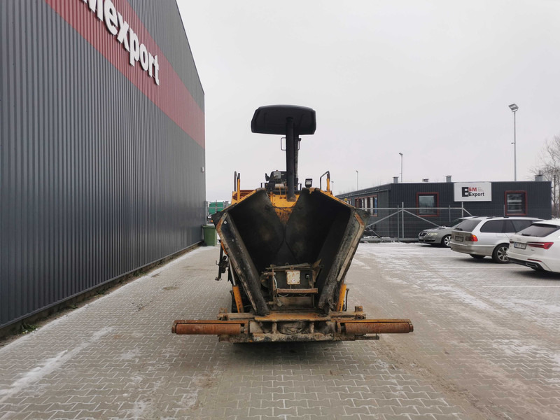 ABG Titan 125 ABG - crawler asphalt paver - Útburkológép: 2 kép. ABG Titan 125 ABG - crawler asphalt paver - Útburkológép: 2 kép.