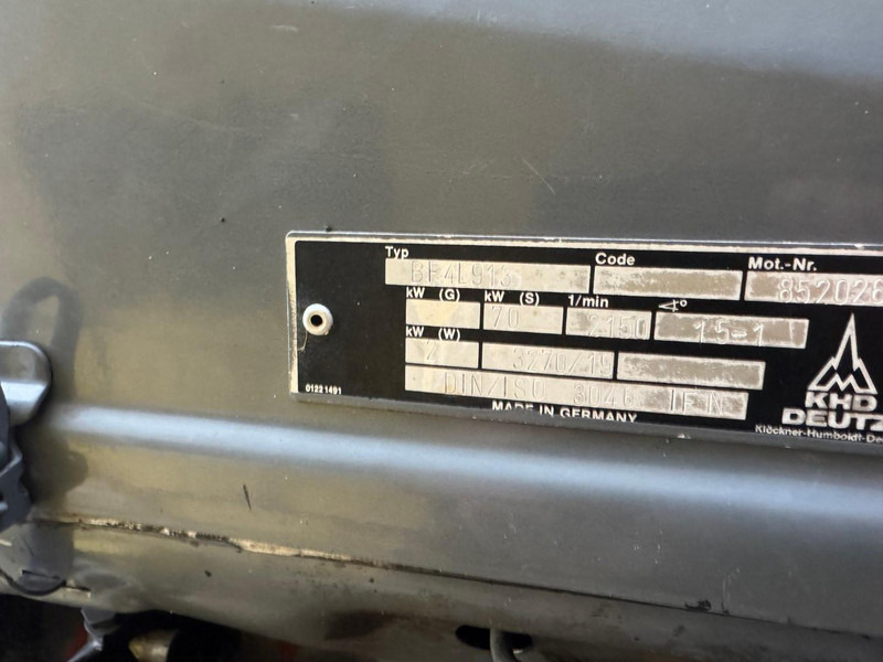 Kombihenger Bomag BW 161 AC: 17 kép. Kombihenger Bomag BW 161 AC: 17 kép.